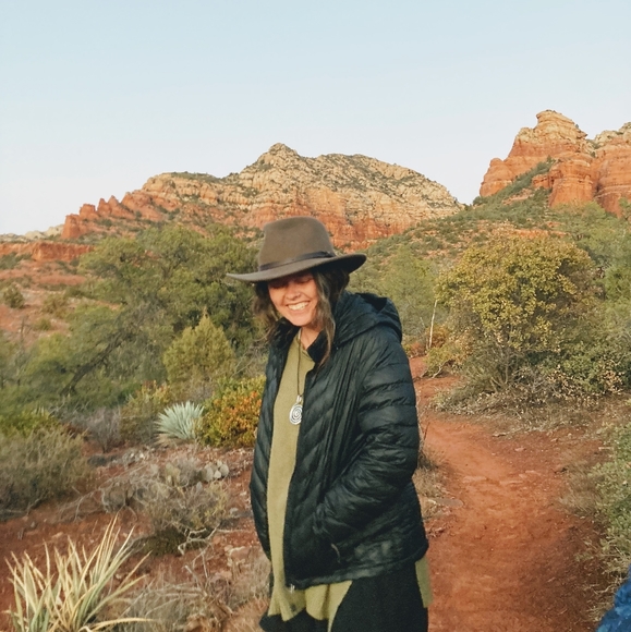 Meet your Posher, Makenna - Picture 1 of 1